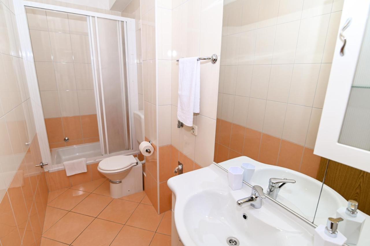 Apartmani Adria Τρογκίρ Εξωτερικό φωτογραφία